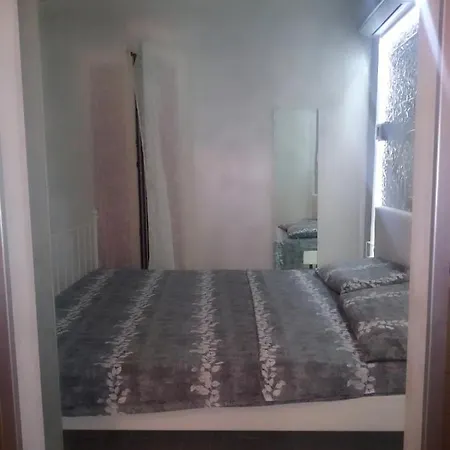 Apartment Rosilienza Private Spa, Patio Garden Free Trasfer To & From Airport
