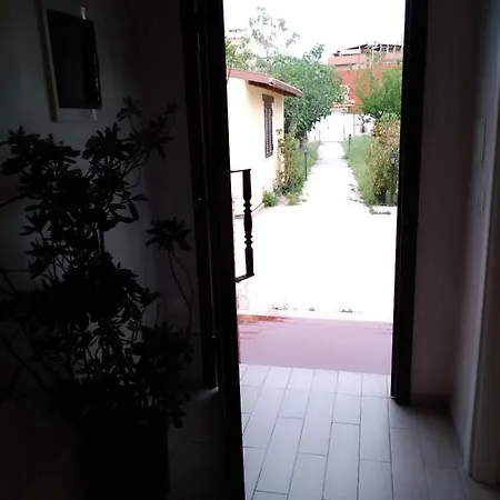 Rosilienza Private Spa, Patio Garden Free Trasfer To & From Airport Apartment *