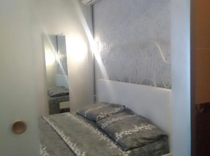 Rosilienza Private Spa, Patio Garden Free Trasfer To & From Airport 아파트 *