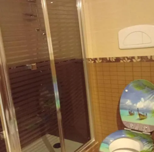 Rosilienza Private Spa, Patio Garden Free Trasfer To & From Airport 아파트 피우미치노