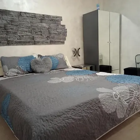 Appartamento Rosilienza Private Spa, Patio Garden Free Trasfer To & From Airport Fiumicino